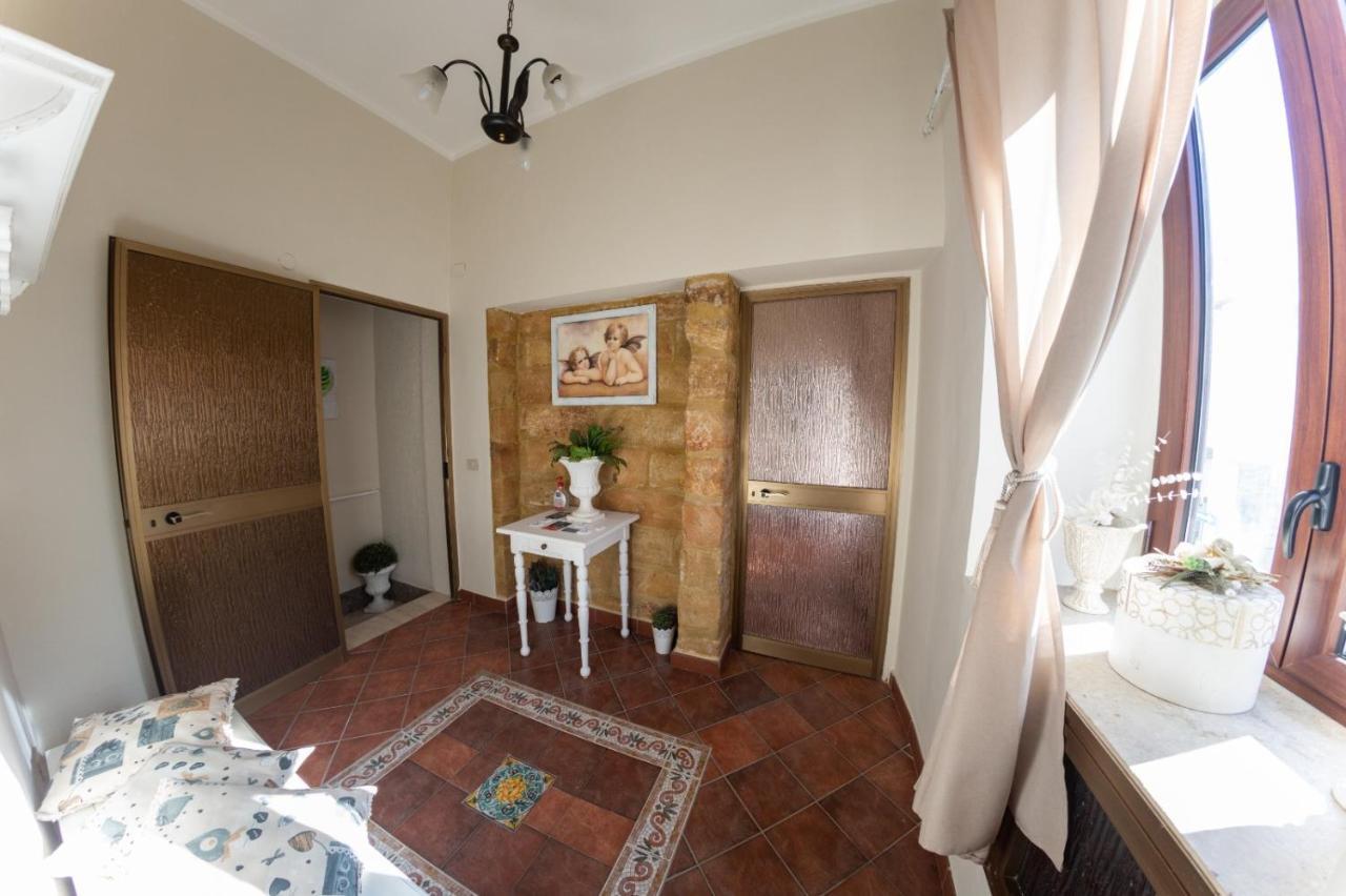 Casa Vacanze Terrasini Duomo Exterior foto